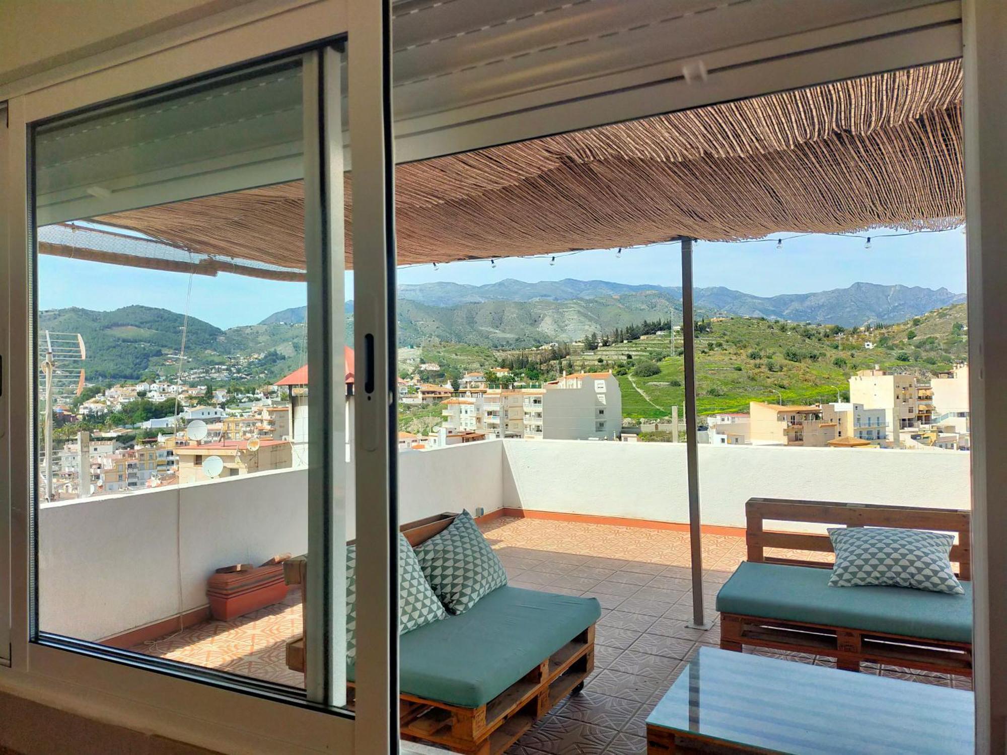 Amazing & Great Terrace & 4bedrooms Apartment *